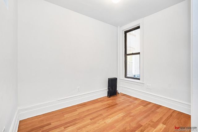 1037 College Avenue, Bronx, NY 10456