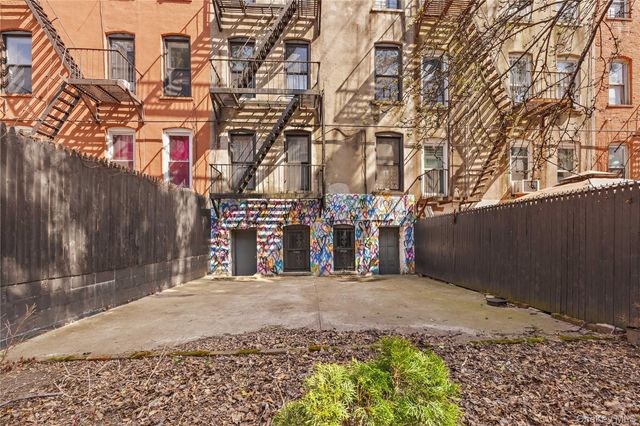 1037 College Avenue, Bronx, NY 10456