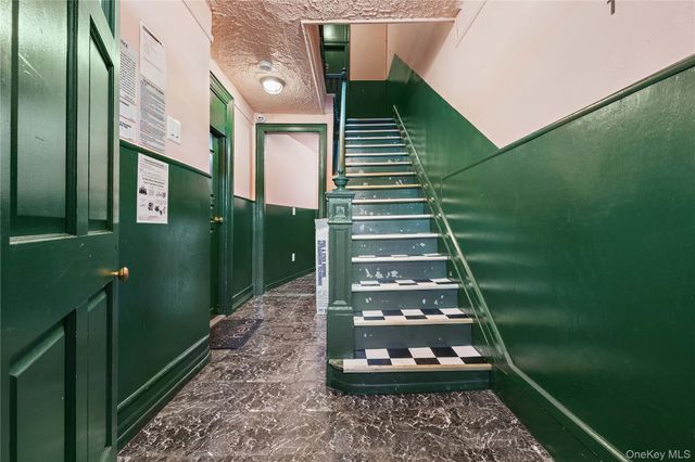 1037 College Avenue, Bronx, NY 10456