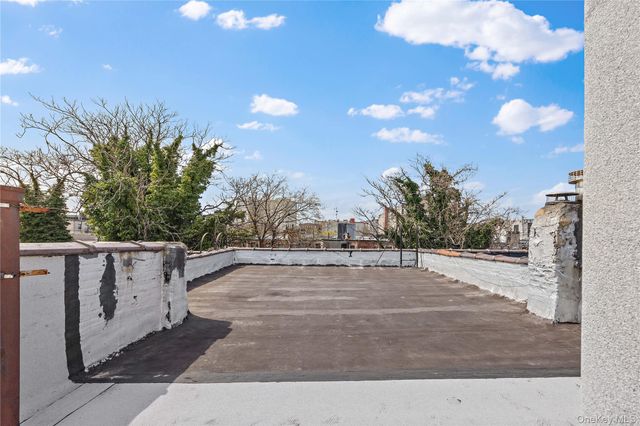 1037 College Avenue, Bronx, NY 10456