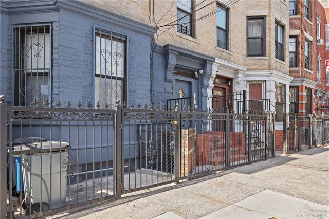 1037 College Avenue, Bronx, NY 10456