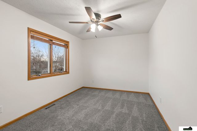 5801 S 32Nd Street, Lincoln, NE 68516