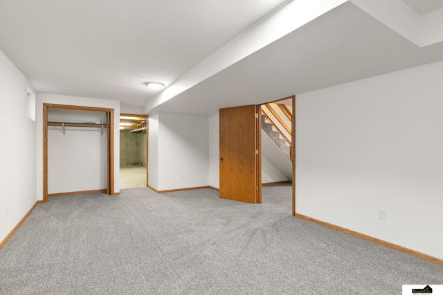 5801 S 32Nd Street, Lincoln, NE 68516