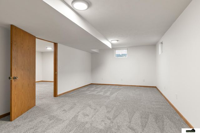 5801 S 32Nd Street, Lincoln, NE 68516