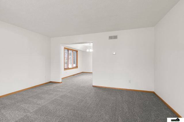 5801 S 32Nd Street, Lincoln, NE 68516