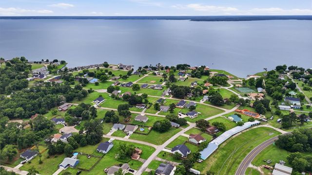 527 Autumn Lane, Livingston, TX 77351