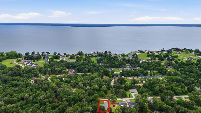 527 Autumn Lane, Livingston, TX 77351