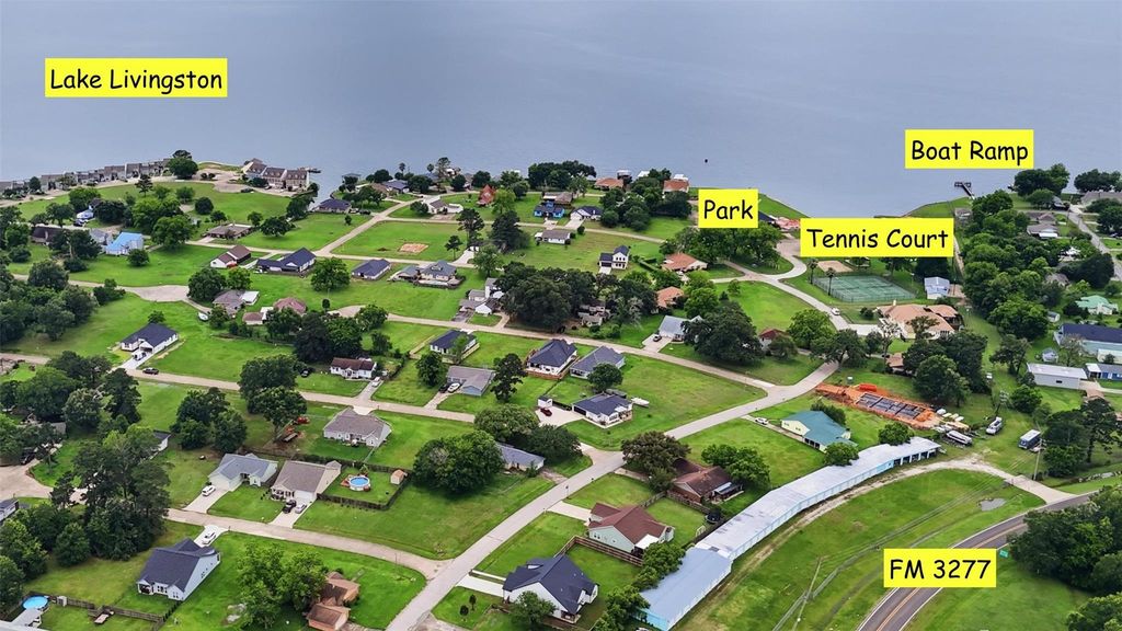 527 Autumn Lane, Livingston, TX 77351
