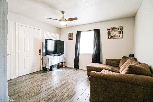 3894 Soda Springs Drive, Las Vegas, NV 89115