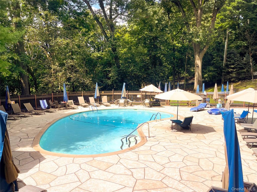 1 David Lane 8B, Yonkers, NY 10701 — exterior