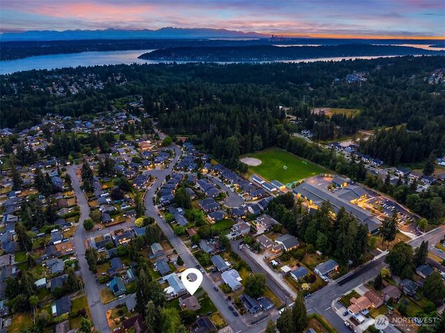 4009 NE 23rd Pl, Renton, WA 98056
