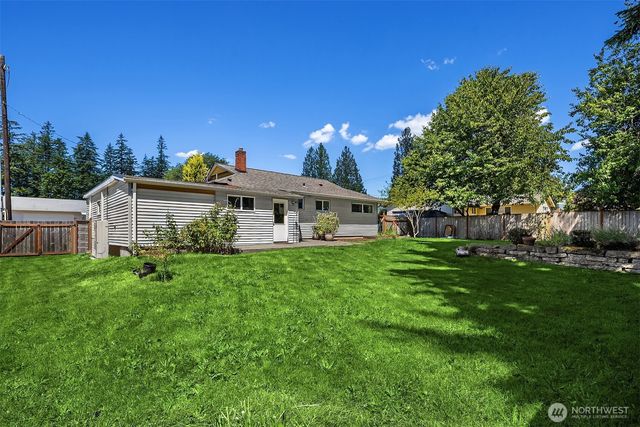4009 NE 23rd Pl, Renton, WA 98056