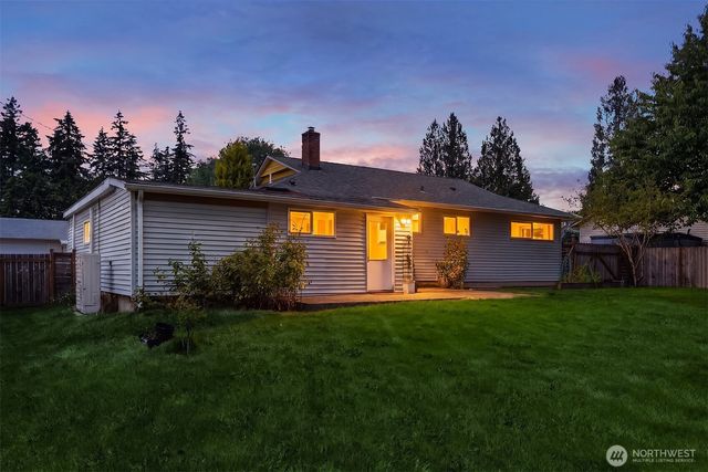 4009 NE 23rd Pl, Renton, WA 98056