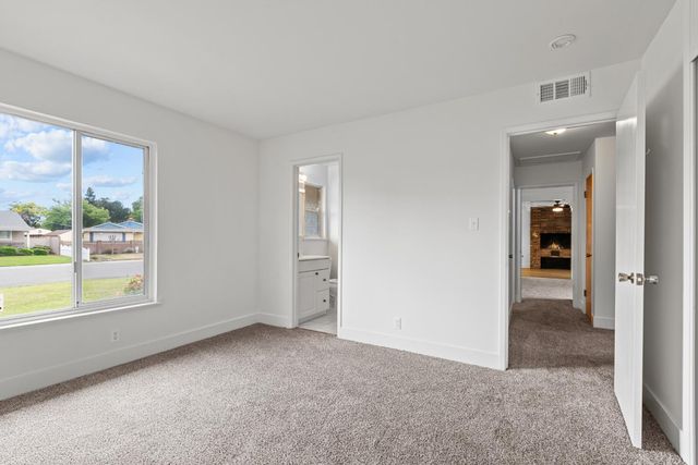 4851 Gibbons Dr, Carmichael, CA 95608