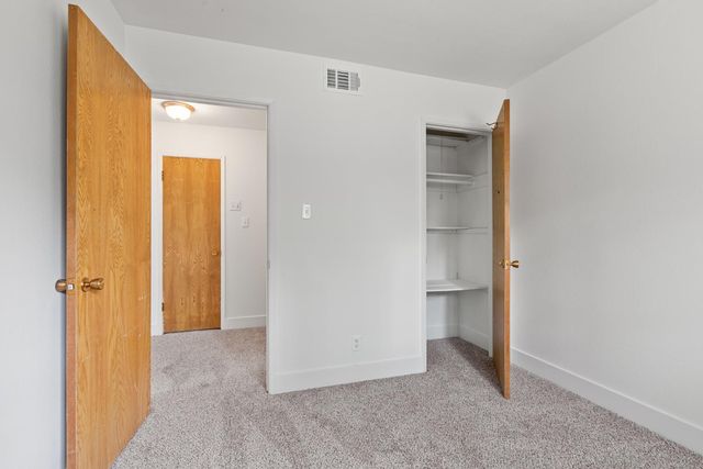 4851 Gibbons Dr, Carmichael, CA 95608