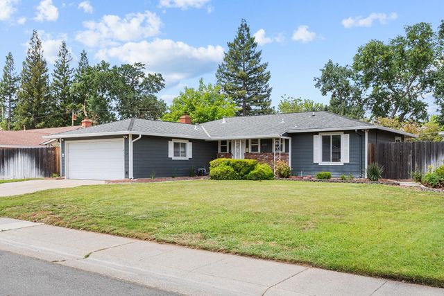 4851 Gibbons Dr, Carmichael, CA 95608