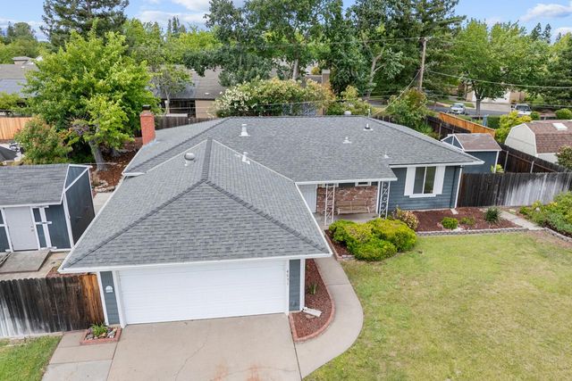 4851 Gibbons Dr, Carmichael, CA 95608