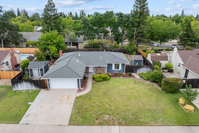 4851 Gibbons Dr, Carmichael, CA 95608