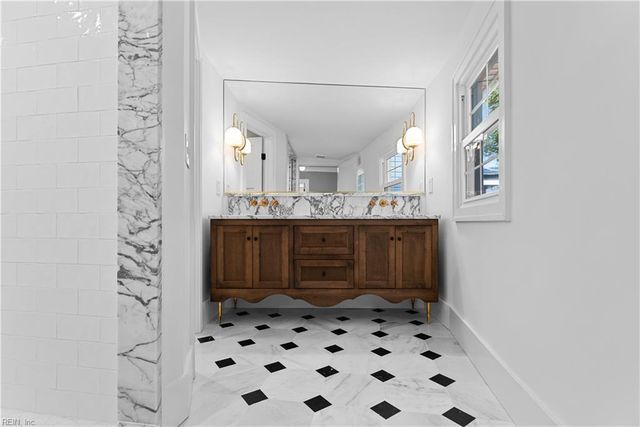 2652 Benefit RD, Chesapeake, VA 23322