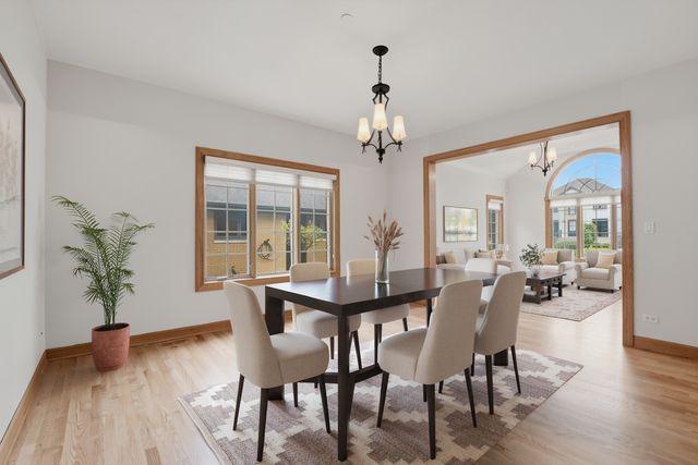 1825 S Fairview Avenue, Park Ridge, IL 60068