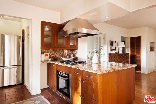 2076 Watson Street, Glendale, CA 91201