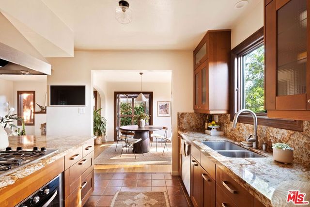 2076 Watson Street, Glendale, CA 91201