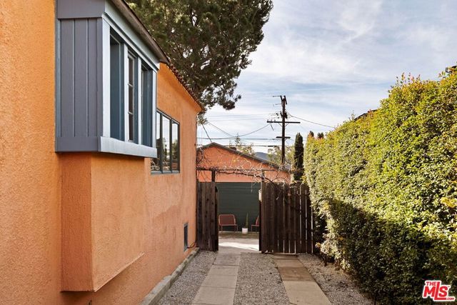 2076 Watson Street, Glendale, CA 91201