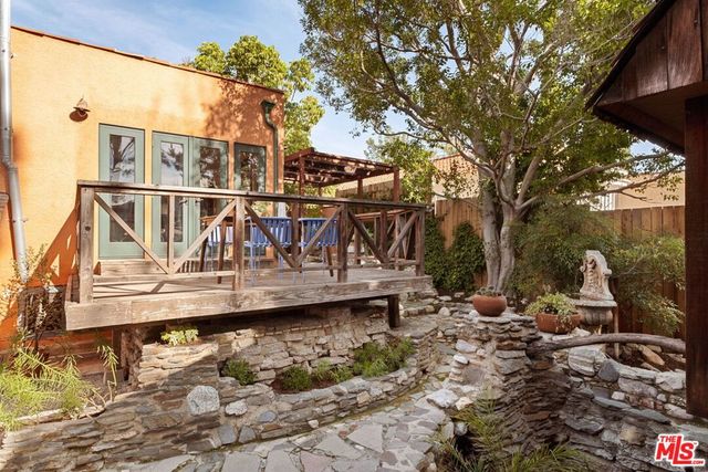 2076 Watson Street, Glendale, CA 91201