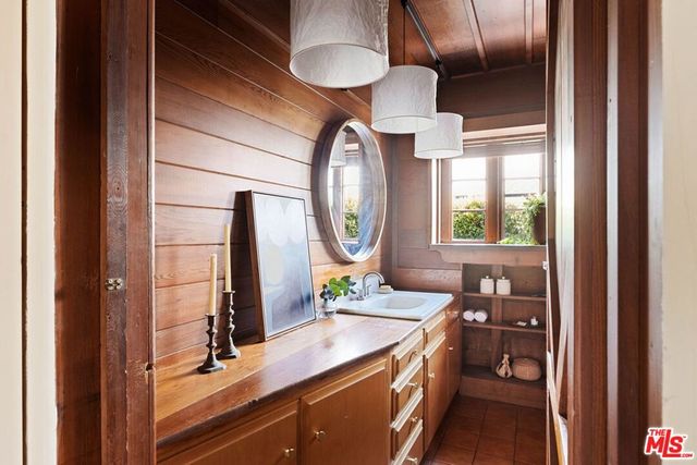 2076 Watson Street, Glendale, CA 91201