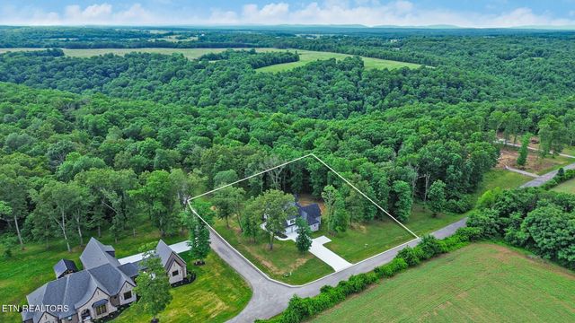 1052 Catoosa Ridge Drive, Crossville, TN 38571