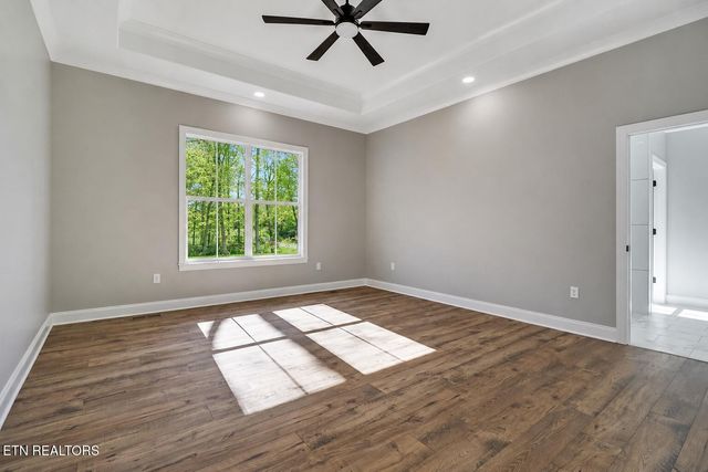 1052 Catoosa Ridge Drive, Crossville, TN 38571
