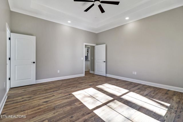 1052 Catoosa Ridge Drive, Crossville, TN 38571