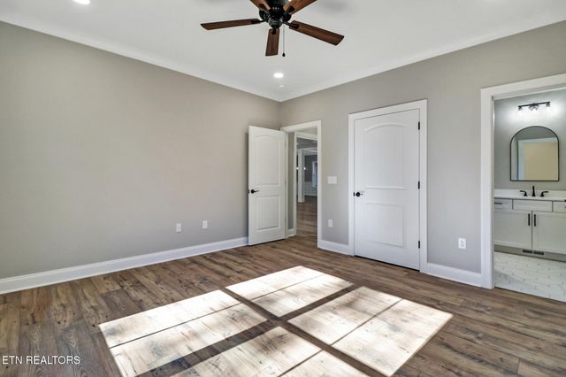 1052 Catoosa Ridge Drive, Crossville, TN 38571