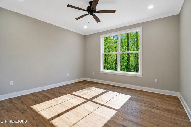 1052 Catoosa Ridge Drive, Crossville, TN 38571