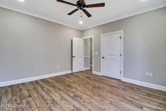 1052 Catoosa Ridge Drive, Crossville, TN 38571