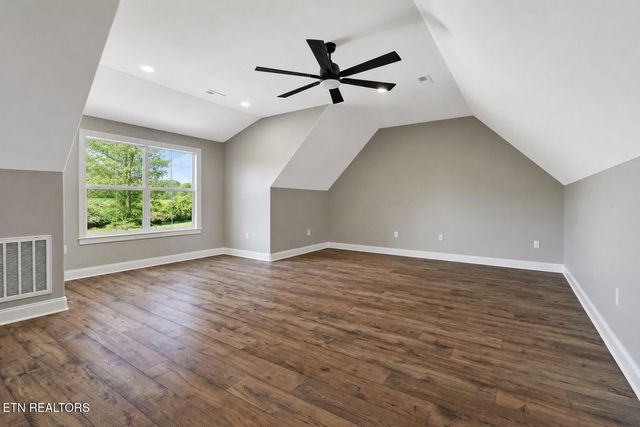 1052 Catoosa Ridge Drive, Crossville, TN 38571