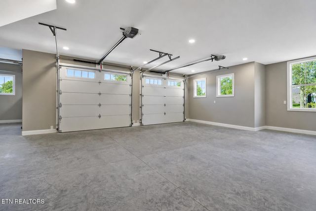 1052 Catoosa Ridge Drive, Crossville, TN 38571