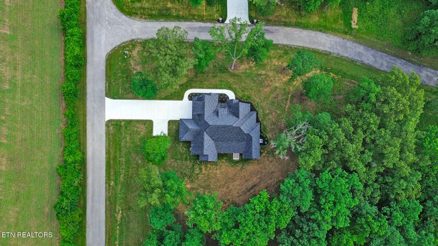 1052 Catoosa Ridge Drive, Crossville, TN 38571