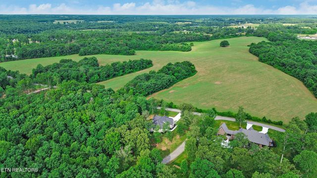 1052 Catoosa Ridge Drive, Crossville, TN 38571