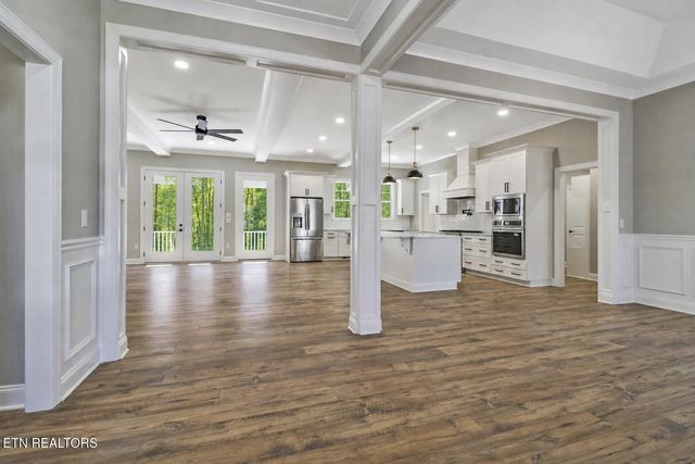 1052 Catoosa Ridge Drive, Crossville, TN 38571