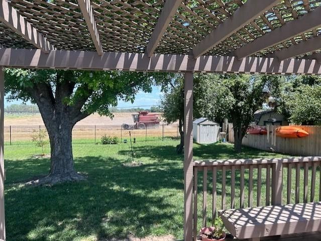 332 N Bentwood Dr, Rose Hill, KS 67133