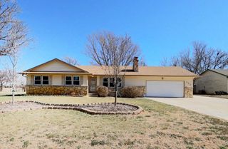 332 N Bentwood Dr, Rose Hill, KS 67133