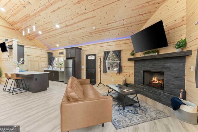 339 Hickory Ridge Drive, Cleveland, GA 30528