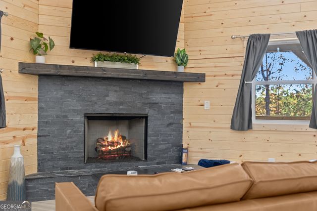 339 Hickory Ridge Drive, Cleveland, GA 30528