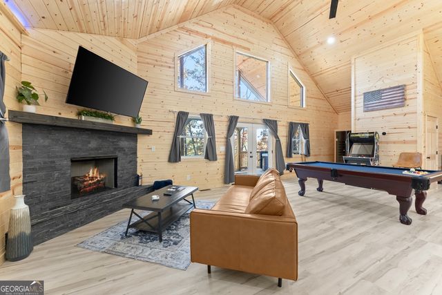 339 Hickory Ridge Drive, Cleveland, GA 30528