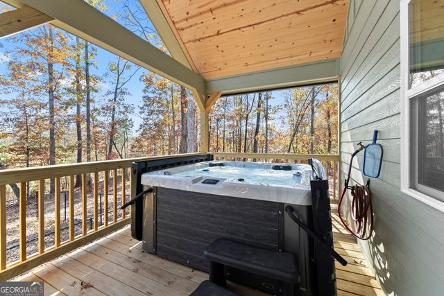 339 Hickory Ridge Drive, Cleveland, GA 30528