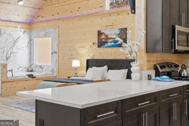 339 Hickory Ridge Drive, Cleveland, GA 30528