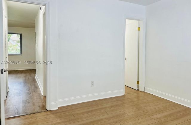 43 Glen Royal Pkwy 6, Miami, FL 33125