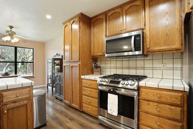 2207 Chaparral Ct, Lodi, CA 95242