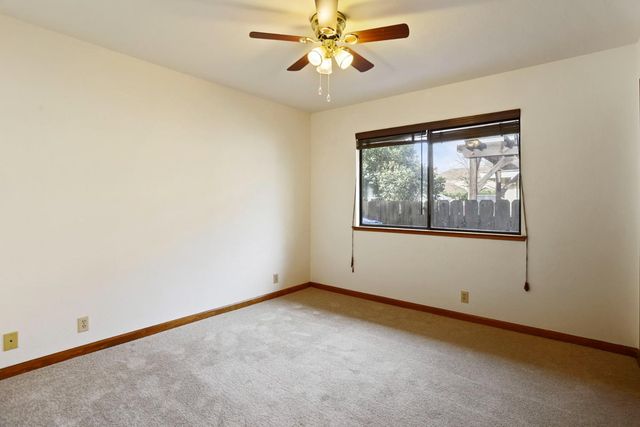 2207 Chaparral Ct, Lodi, CA 95242